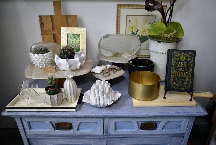 blue-cabinet-display