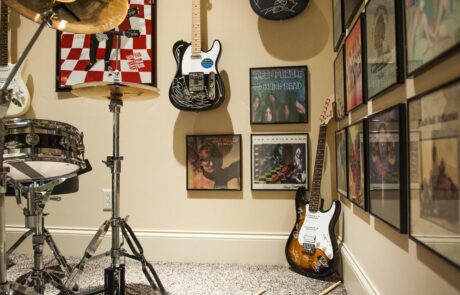 INTERESTING SPACES: Scott Hamilton's Drum Room